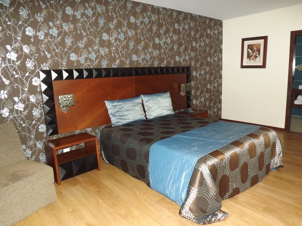Hotel Do Vale Aguiar da Beira Buitenkant foto