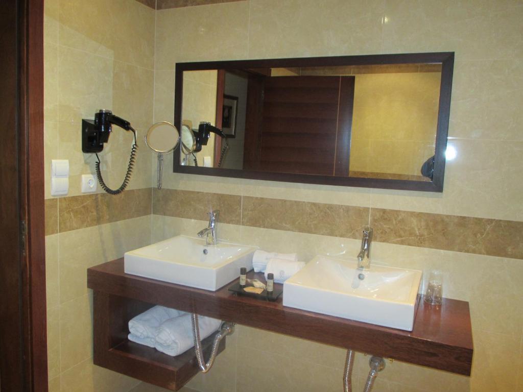 Hotel Do Vale Aguiar da Beira Kamer foto
