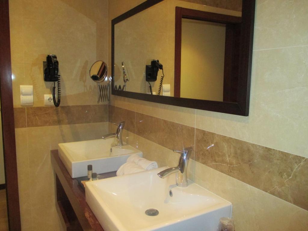 Hotel Do Vale Aguiar da Beira Kamer foto