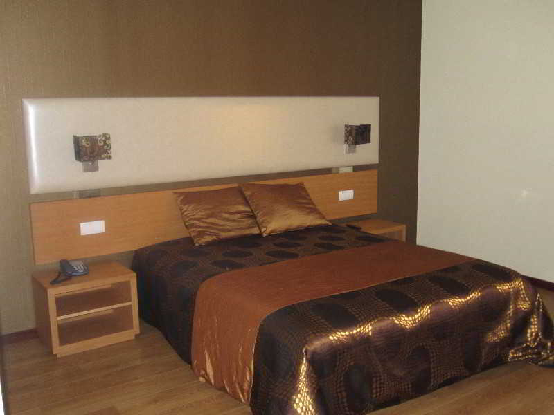 Hotel Do Vale Aguiar da Beira Buitenkant foto